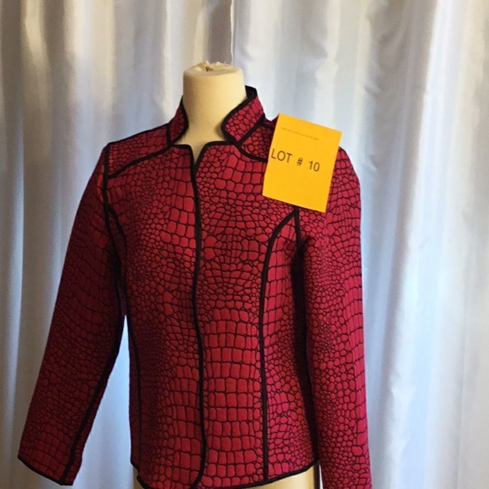 Open front jacket in hot pink & black in small